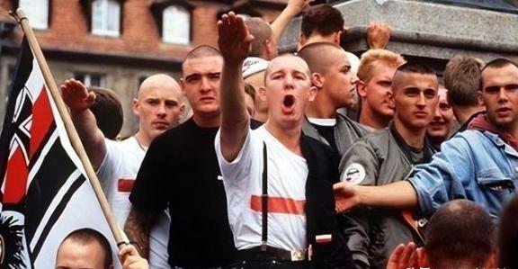 世界上最仇华不是美国，不是澳大利亚，却是曾同属一家的外蒙古。也许很多事情都一样，