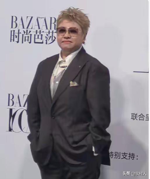 你知道韩红为什么才1米52吗？就是因为心眼子太多了，所以才长不高。你们都挣这么多