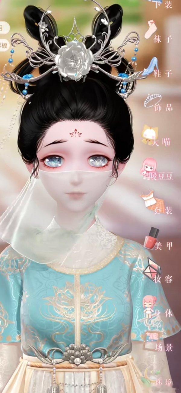 我天呢，灾难般的脸上爬了两条虫子 ​​​