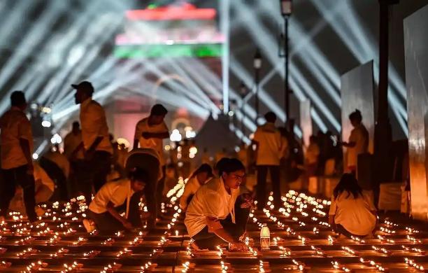 印度排灯节列入人类非物质文化遗产名录，莫迪发文祝贺。

当千万盏油灯的光芒汇聚成