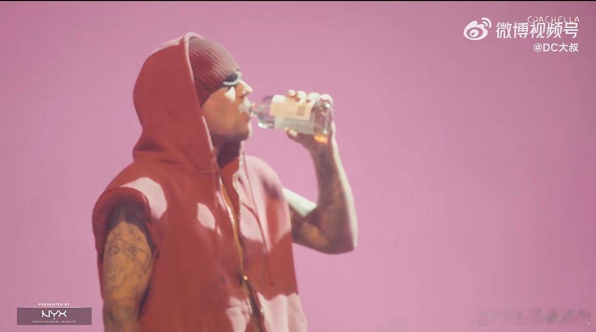 比伯科切拉第二周 贾斯汀比伯科切拉舞台 连唱多首热单，全程无尿点，科切拉因他更加