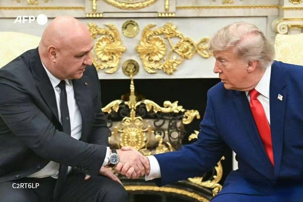 🔥🇱🇧🇺🇸🇮🇱
黎巴嫩总统到访白宫：
希望美国给以色列具体期限，