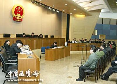 18年前北京洗浴中心枪杀案，牵出军工设计所人员盗卖92原型枪