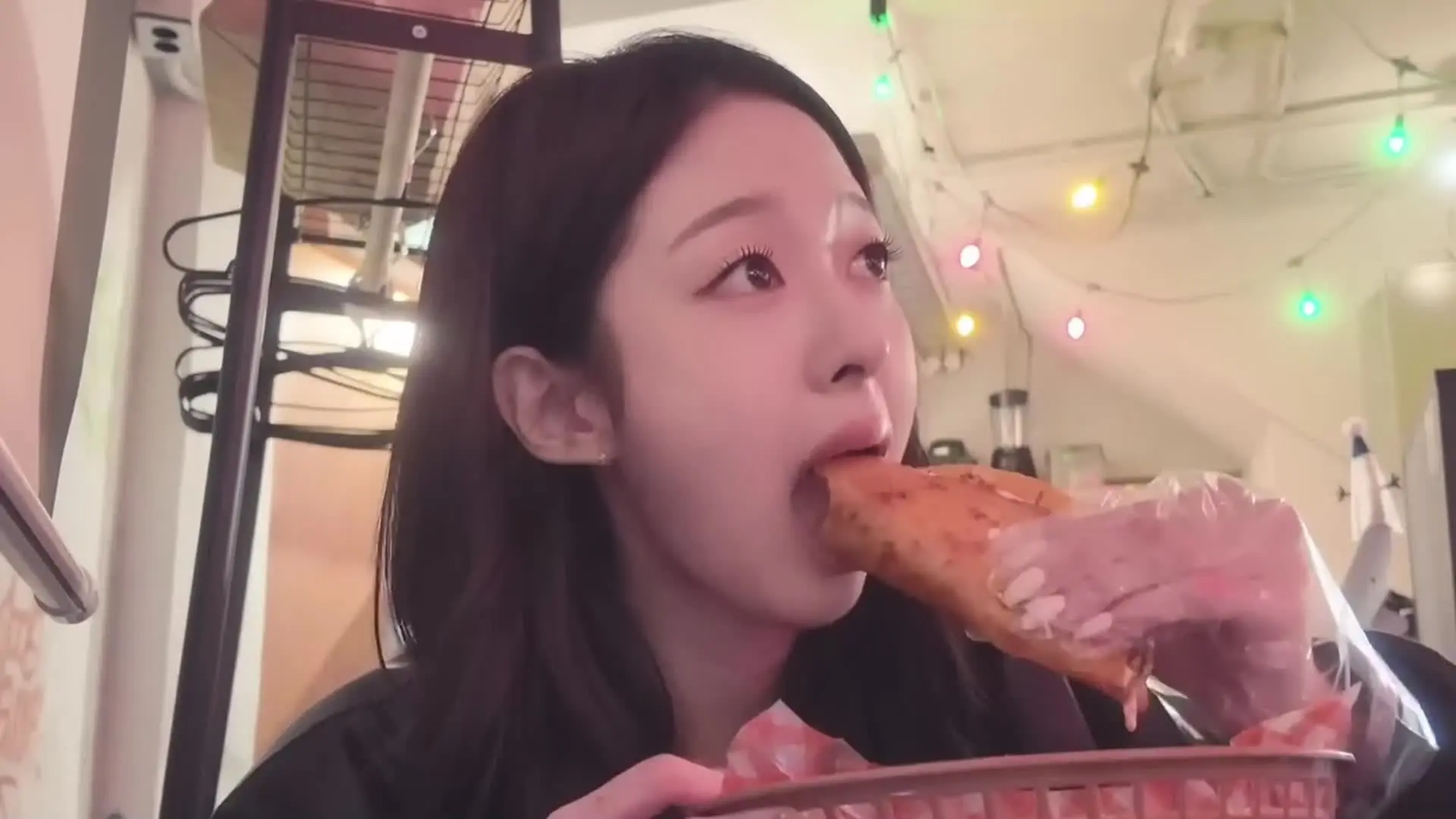 原来好不容易遇见的人 迟早还是要说再见