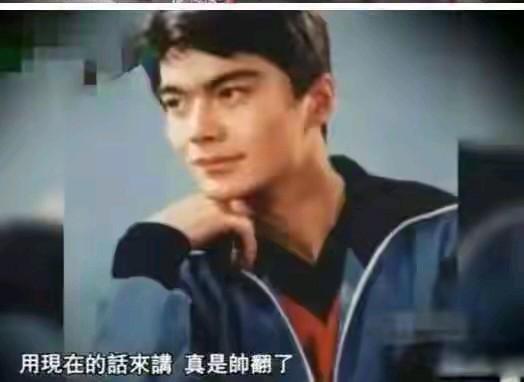 许亚军这两个儿子，长得都随各自的妈。大家都说何晴更美些，所以许何比弟弟帅。话说，