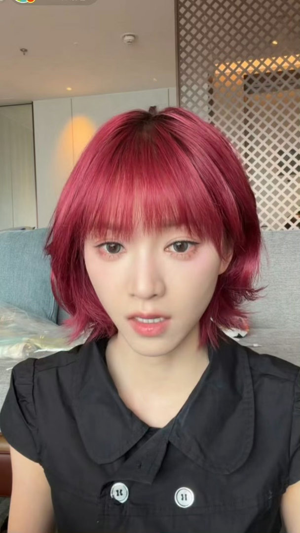 黄灿灿直播一直以为姐是高冷女神来的！看直播才知道完全搞笑女，全世界来看这个黄灿灿