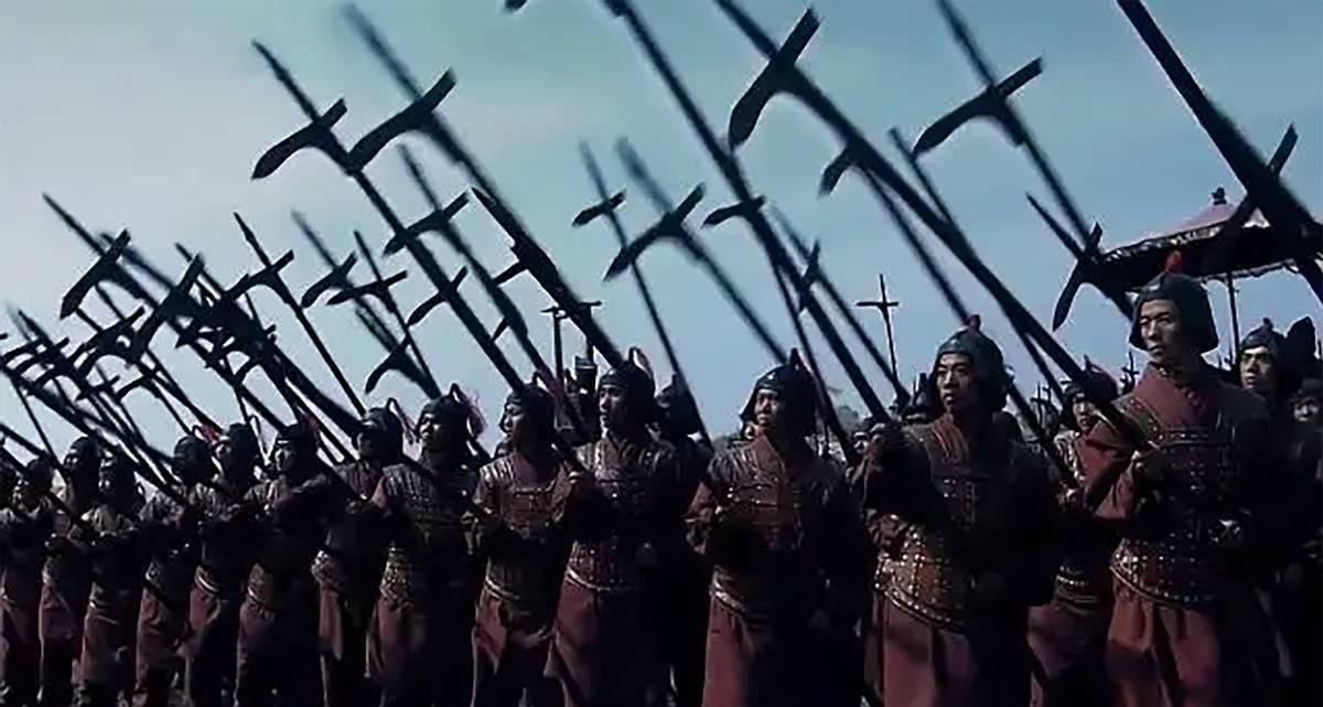 “城破之日，必投水殉国。”

蹇材望拍着腰间那块锡牌，上面端端正正刻着七个字：“