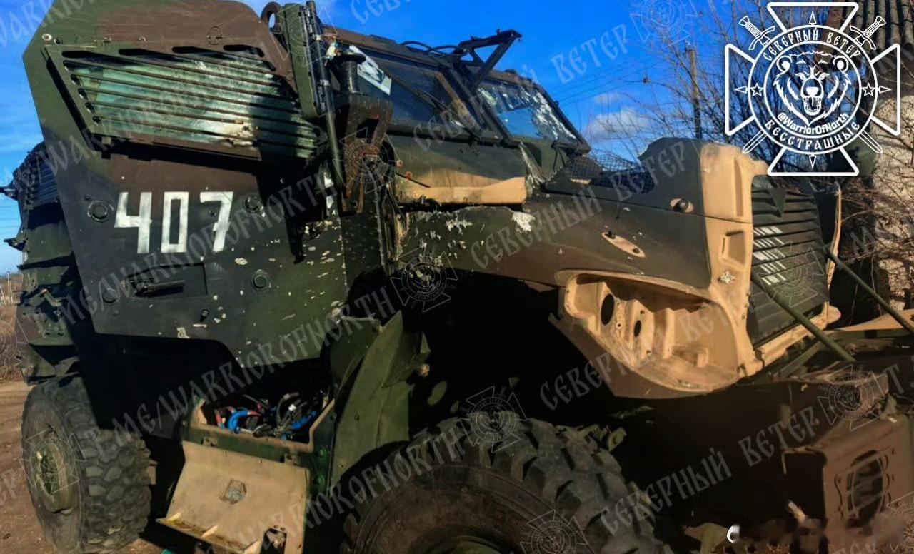 在苏梅州我军缴获的乌军装备中包括美国国际MaxxPro装甲车、M113装甲运输车