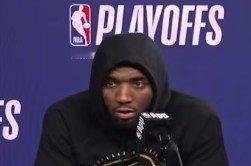 米切尔：大家显然都知道哈登是世界级的进攻天才，但当他来到这里时，最让你印象深刻的