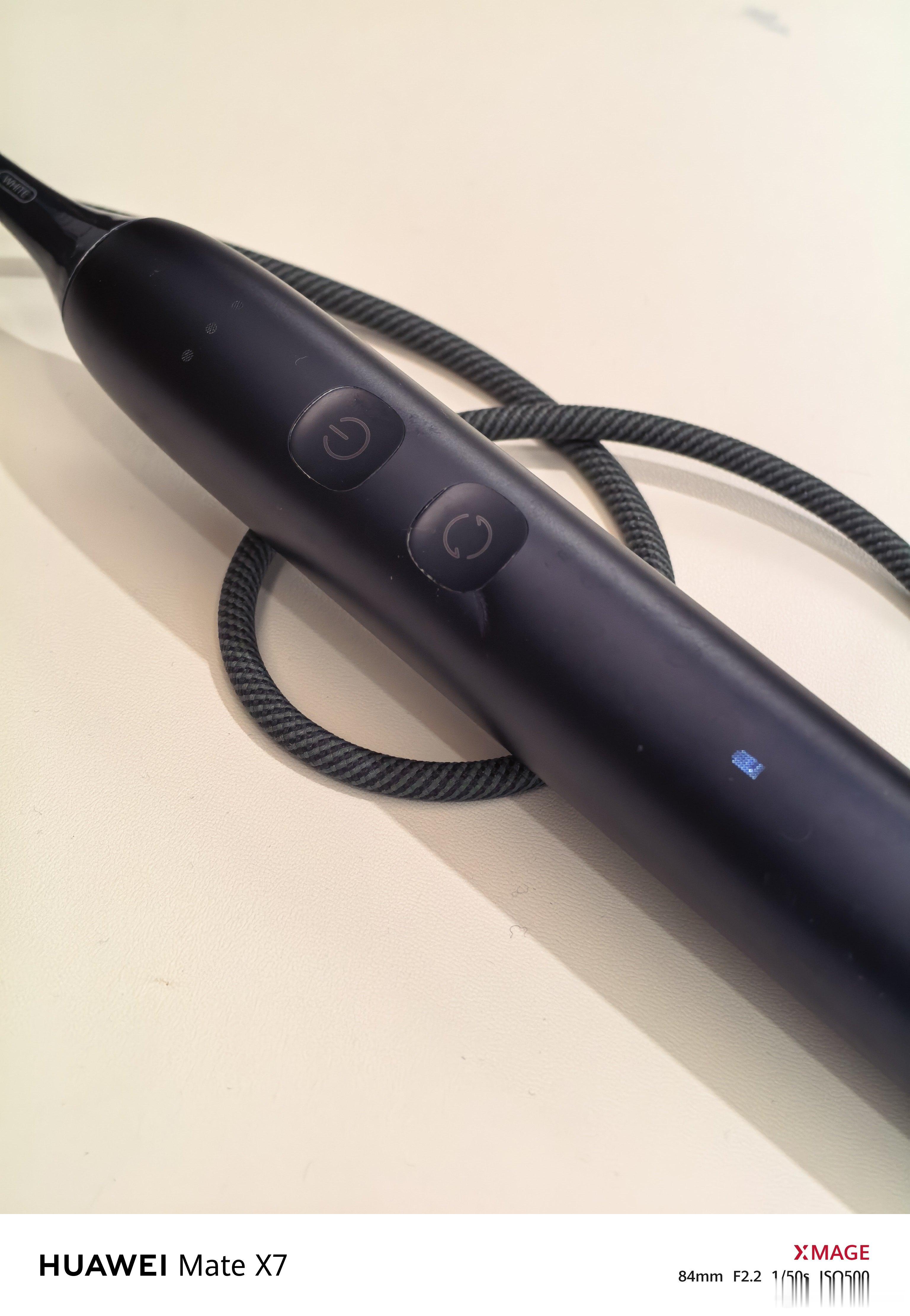 米家这次的牙刷续航也太持久了，本来以为是旗舰续航会低一点，结果上次拍完图充满电后