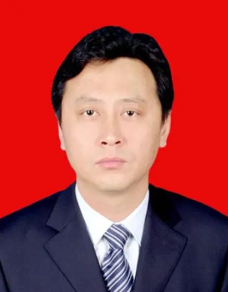 山西临汾副市长吴勇主动投案，1971年出生他，今年55岁，是一位副厅级干部，日前