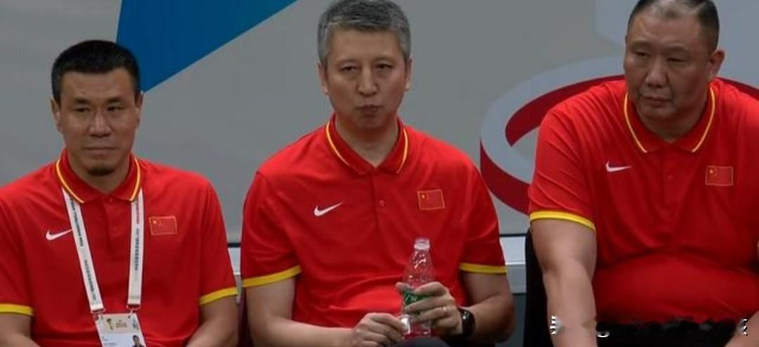 男篮世界杯亚洲区预选赛第二阶段F组的一场关键比赛当中，中国男篮坐镇主场89:87