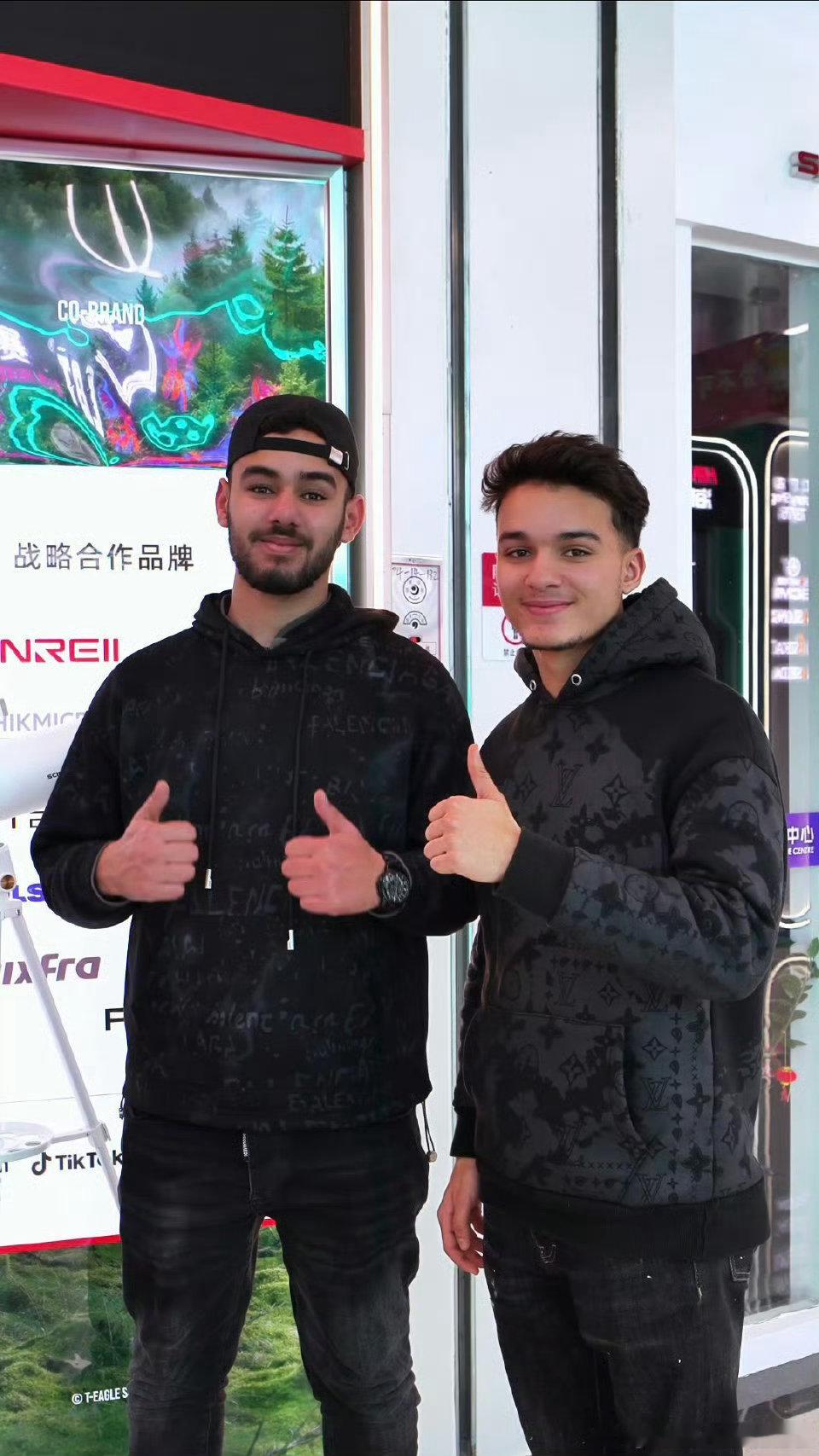 Yiwu不扫何以扫天下扫房子和扫Yiwu一内一外皆是团圆春晚为什么选择义乌市场交