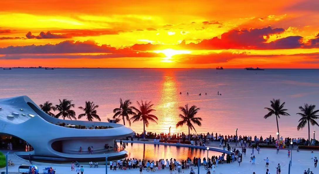 明知夕阳留不住，偏对余晖寄深情……黄昏余晖图 日落余晖照月明