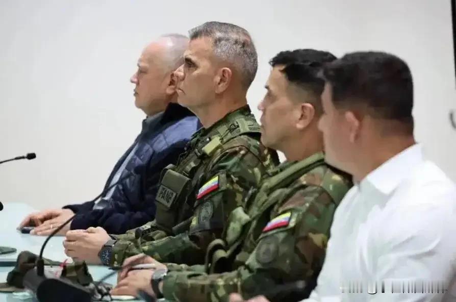 果然有内奸！美国抓人时委政府要求军队不能采取行动！

委方陆军预备役少校佩雷拉表