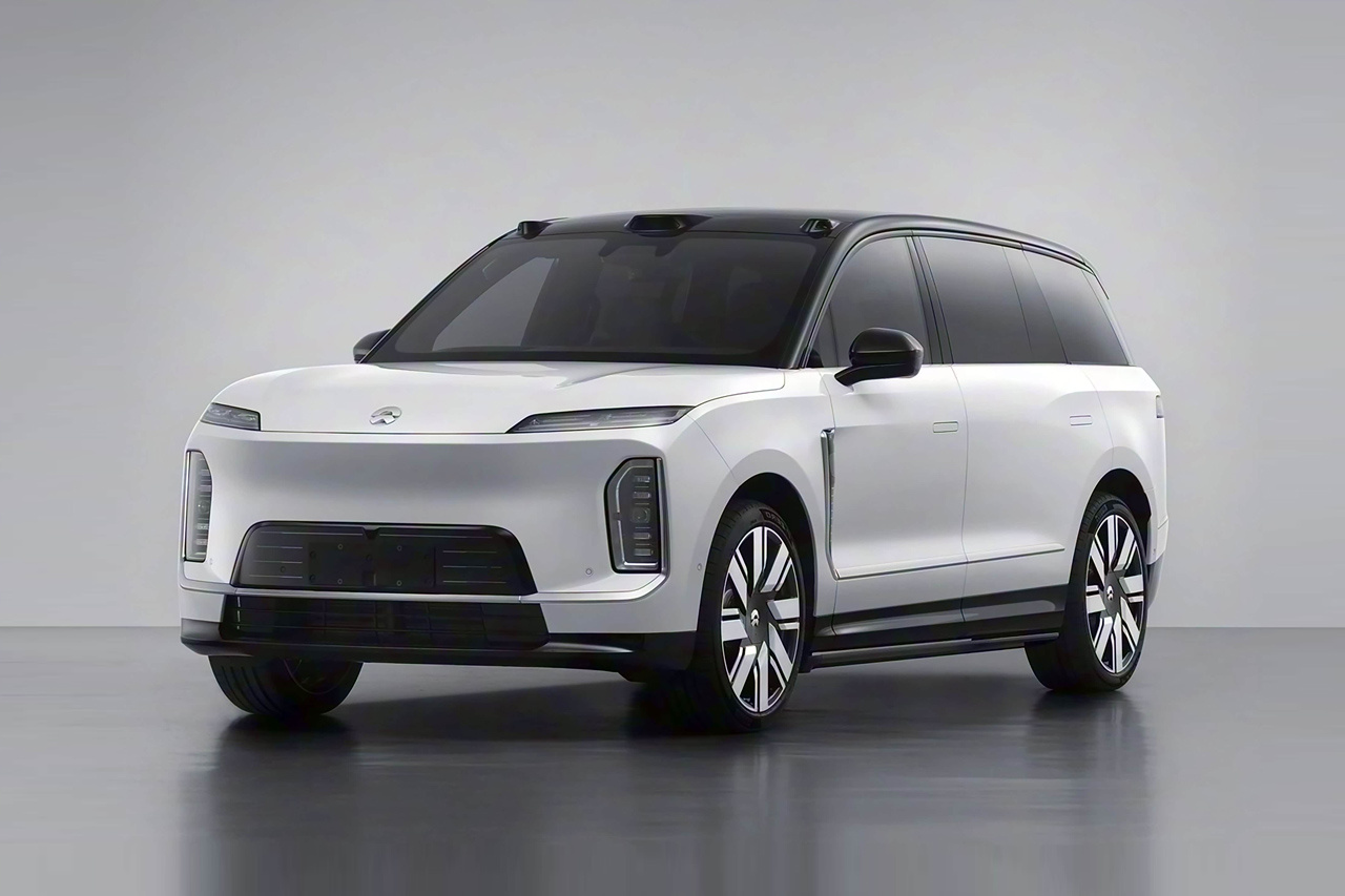 车企又掀起了抢8大战大国消费者都喜欢大车 8系越做越大接了老9系的盘，9系还在玩