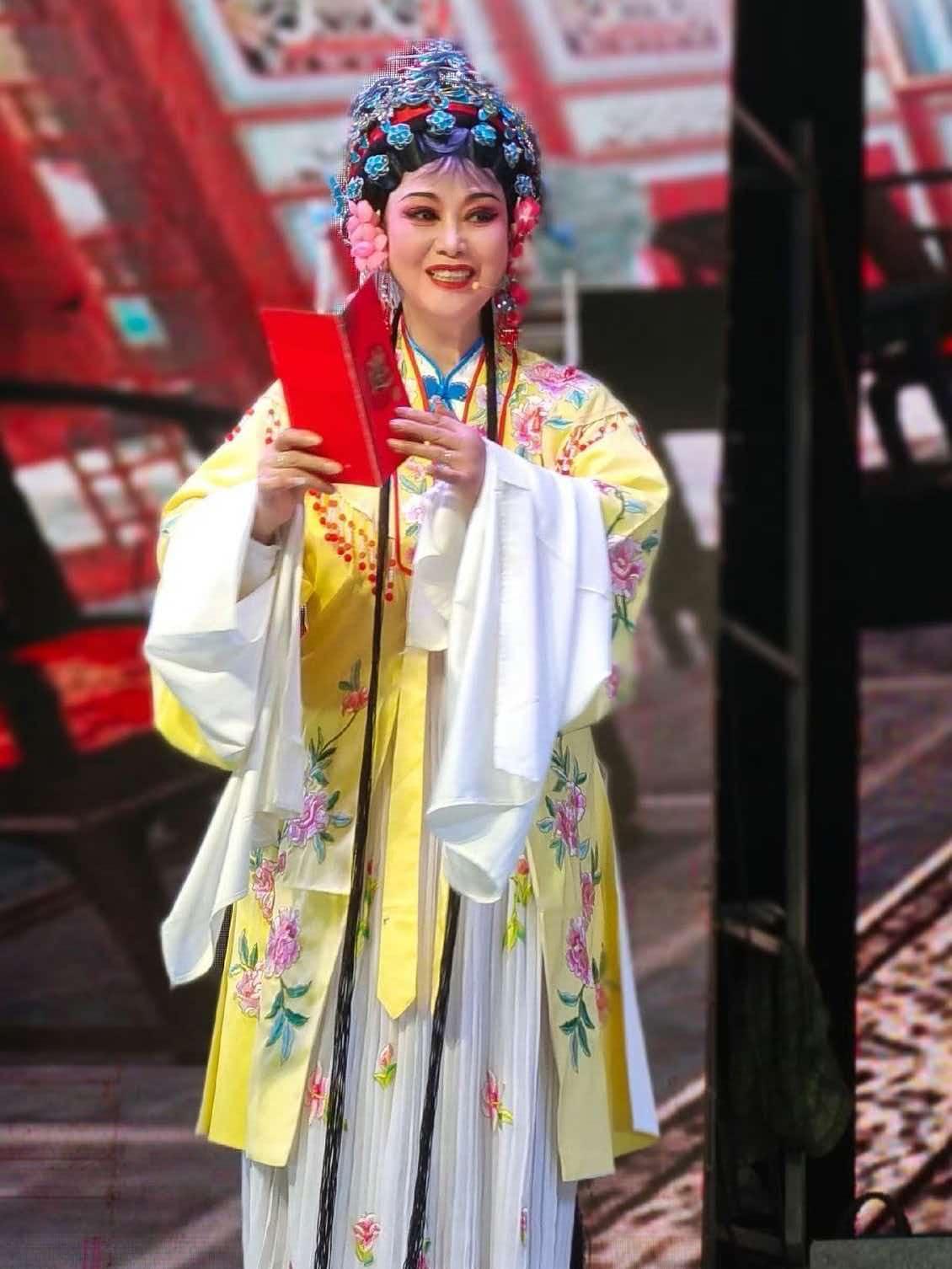 我朋友是学戏曲的，
我问她，钱水明为什么要去河边洗衣服，就要用洗衣机啊？

朋友