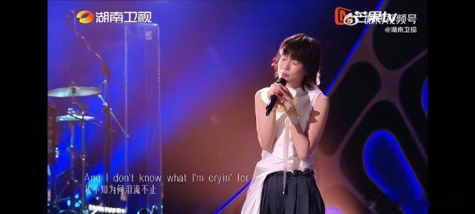 歌手直播窦靖童 松弛歌手2026欣赏窦靖童的直播演唱实在惬意，举止随性不拘谨，松