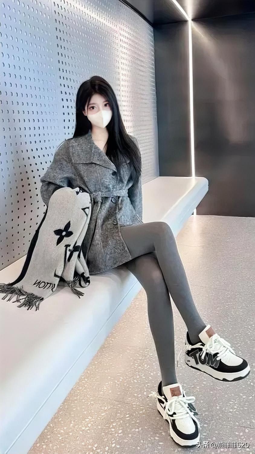 周一清晨的噩梦与暴雨🌧️

闹钟还没响，先被自己吓醒了——
梦里没赶上高铁，领