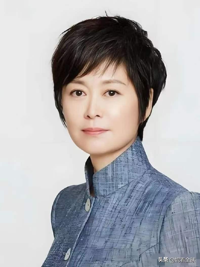 罗京离去，我没有害怕！
 
李咏离去，我也没有害怕！
 
直到看到敬一丹离开，我