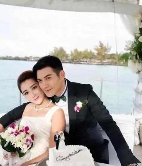 杜若溪与严屹宽这对明星夫妻，曾因育儿观念激烈碰撞引发轩然大波。严屹宽秉持“严父教