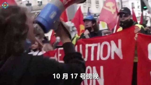 #法国人在愤怒什么#
一开始只是学生愁缺老师、上课没保障，慢慢变成一堆民生怨气凑到一块。物价涨、福利
