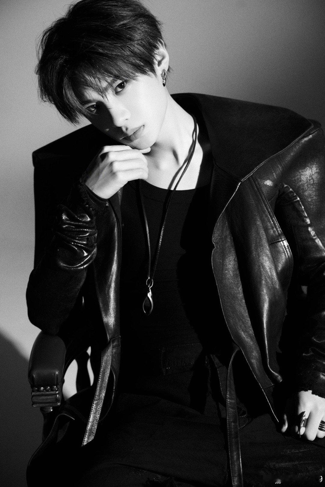 黄明昊看了多少短剧想出的文案 黄明昊这文案一看就是资深短剧观众！“重生之大bos