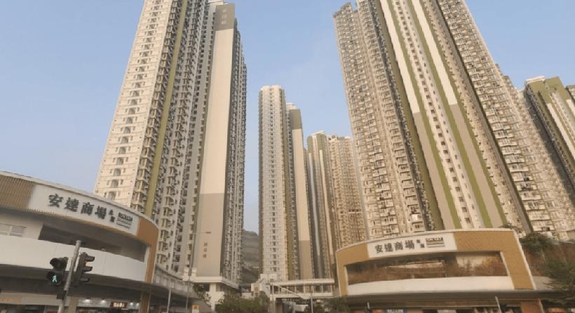 珍惜生命，香港秀茂坪发生烧炭自杀事件。周一（3日）晚上7时24许，警方接获一名男