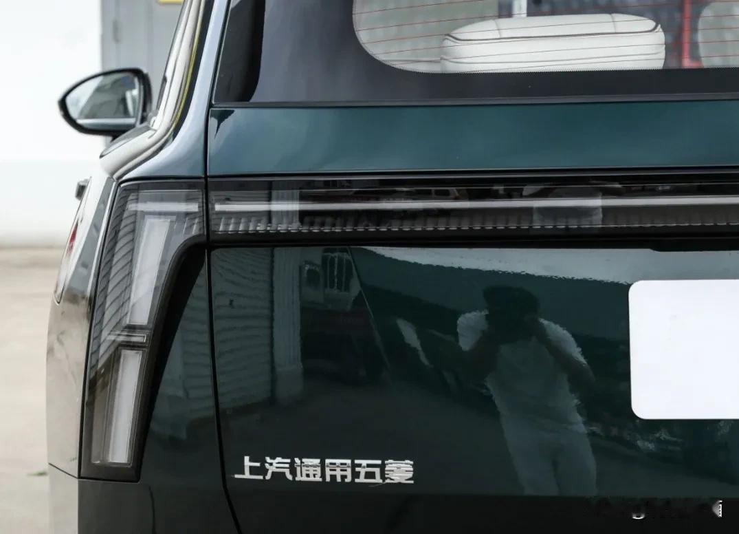 千万别不信，什么人就开什么车：
1、低调的人选宝马
2、务实的人选丰田
3、开朗