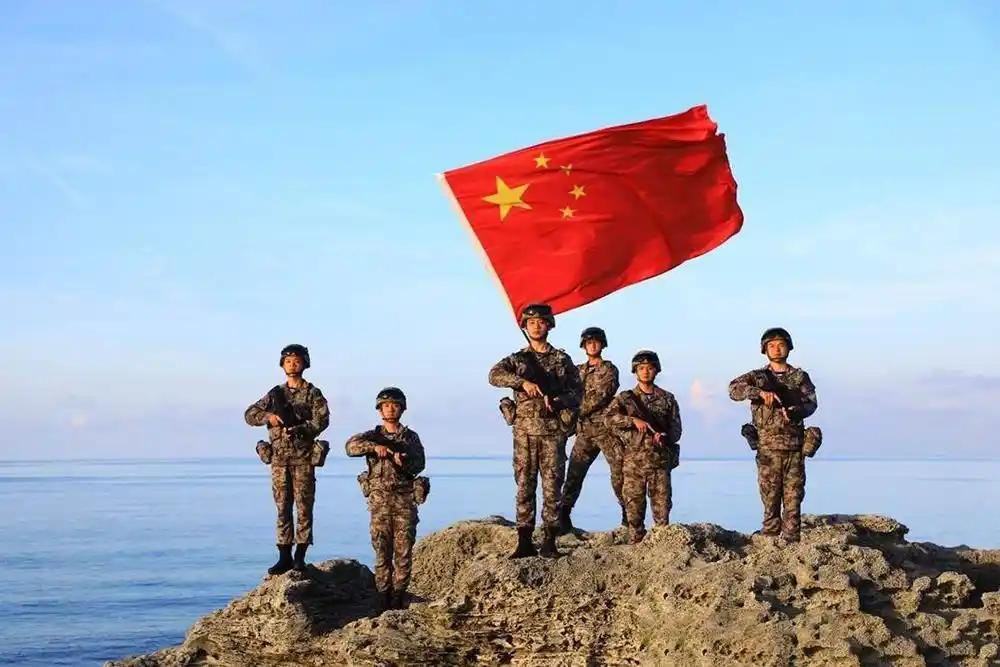美伊这一场军事较量，彻底让全世界警惕中国！它们不约而同地问出了一个极其关键的问题