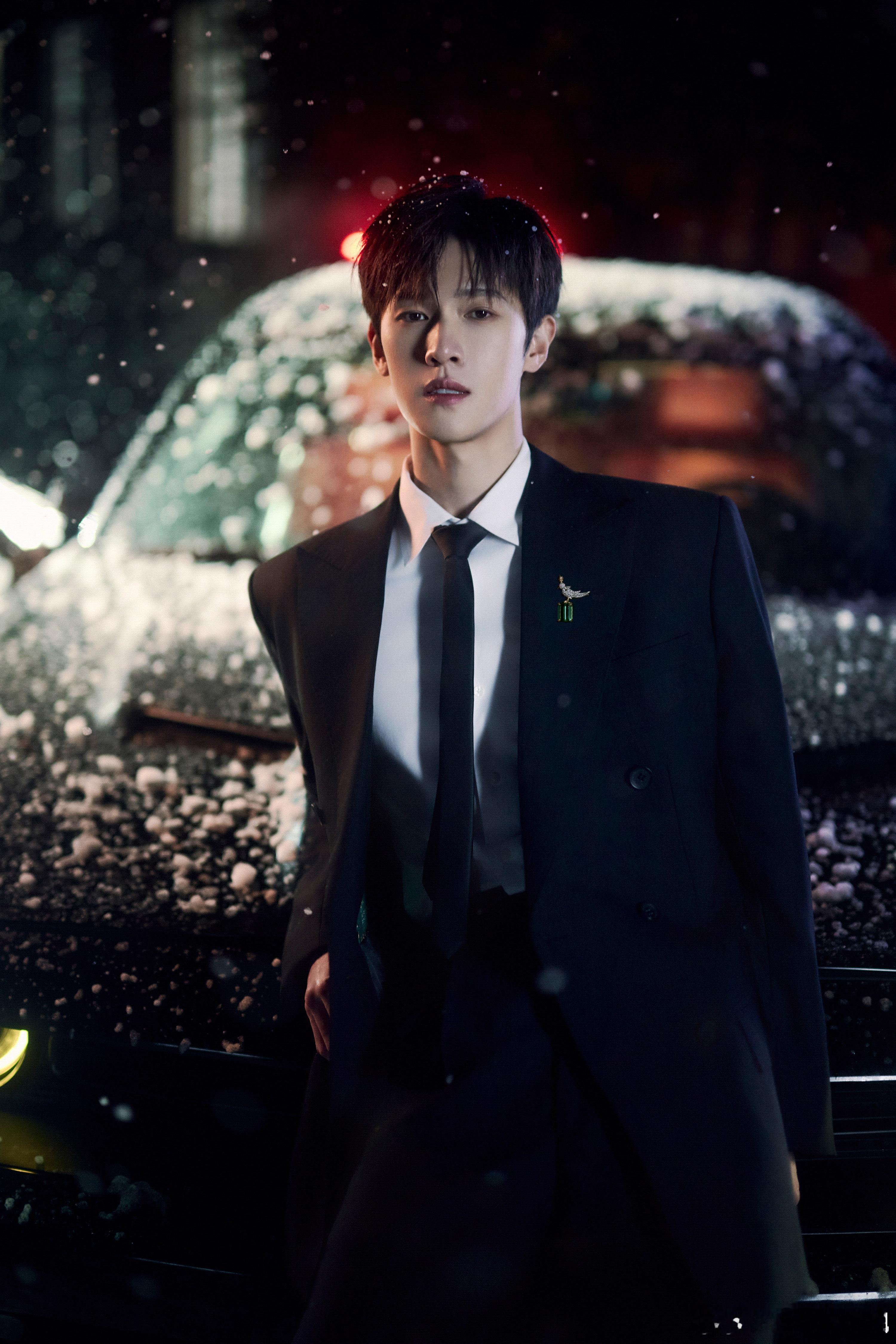 星光大赏出图哇哦，李昀锐 这套雪景大片好浪漫❄️