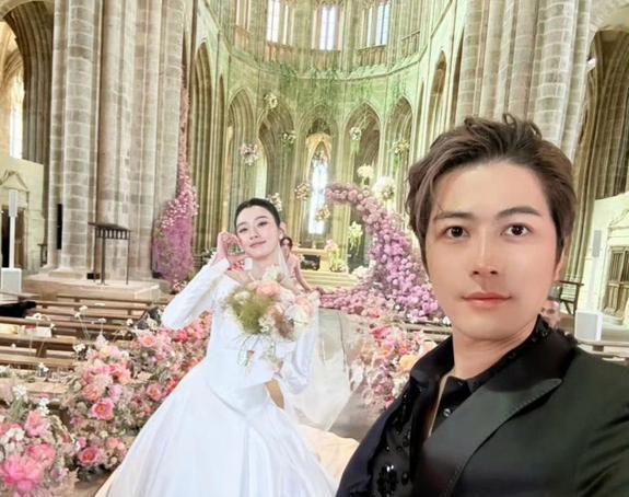 陈学冬不愧是奚梦瑶专属娘家人是女方唯一受邀的娱乐圈内挚友 