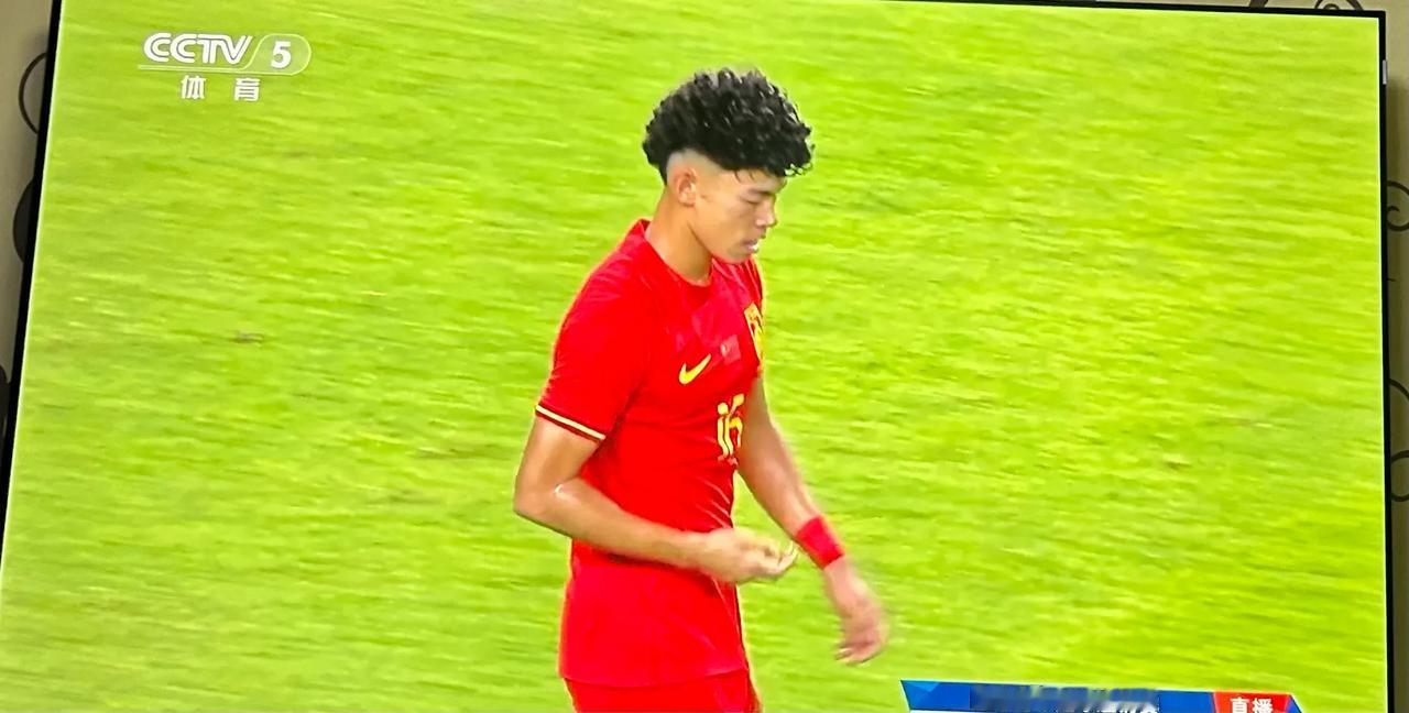 中国U21幸运的2:1战胜越南U21！！
整场比赛踢得失误连连，技战术全面被越南