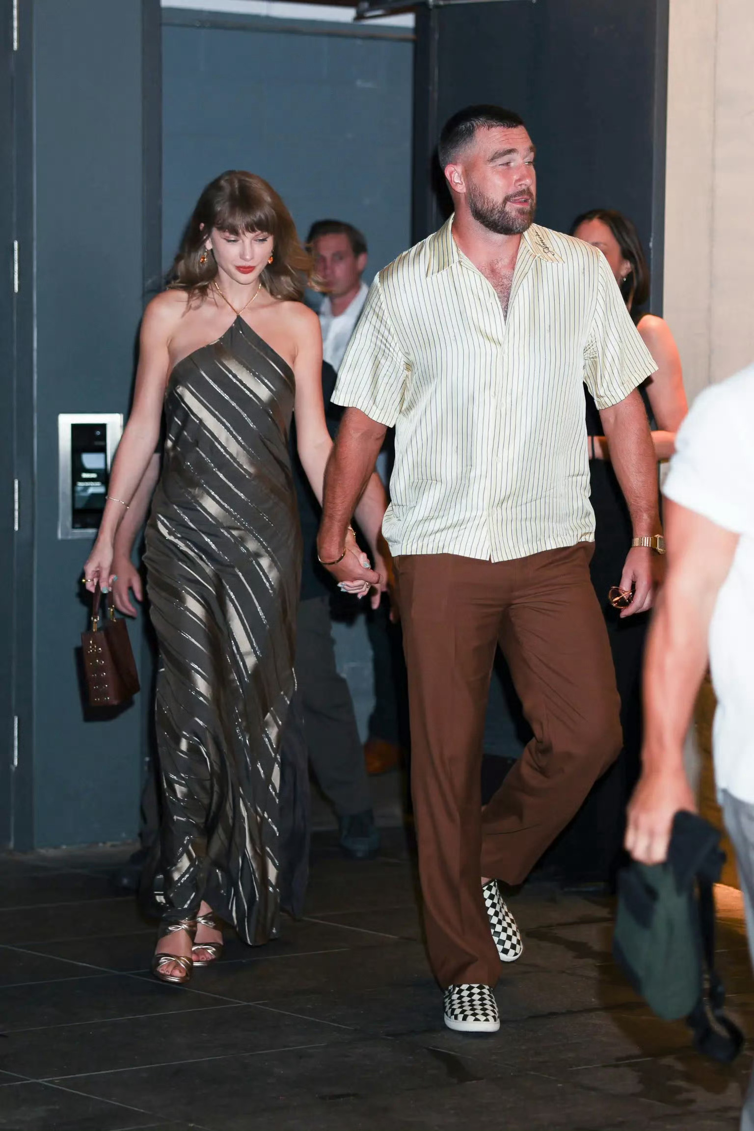 霉霉Taylor Swift 和Travis Kelce 最新纽约街拍，姐姐太美