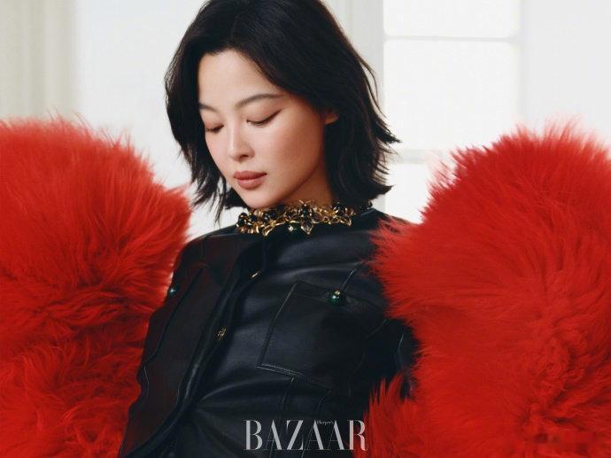 穿豹纹的辛芷蕾穿豹纹的辛芷蕾气场爆棚，《时尚芭莎》五月刊新造型美到犯规，豹纹上衣