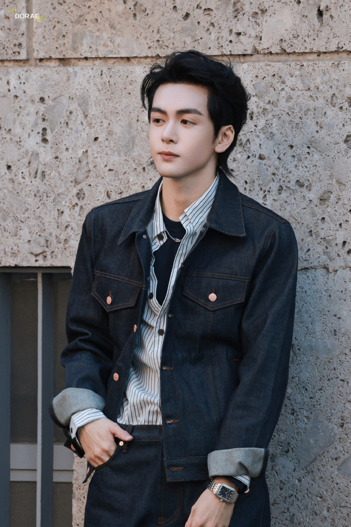 曾舜晞G社镜头生图状态 曾舜晞老钱风最严厉的父亲 曾舜晞老钱风最严厉的父亲，曾舜