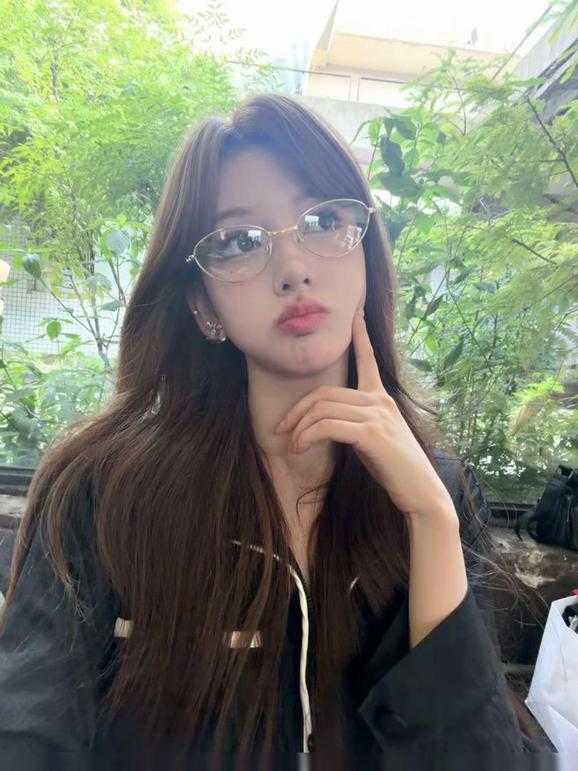 在🇰🇷体验了爱豆同款化妆室🌟本身浓颜系不适合韩妆，我平时眼妆会化的比较浓，