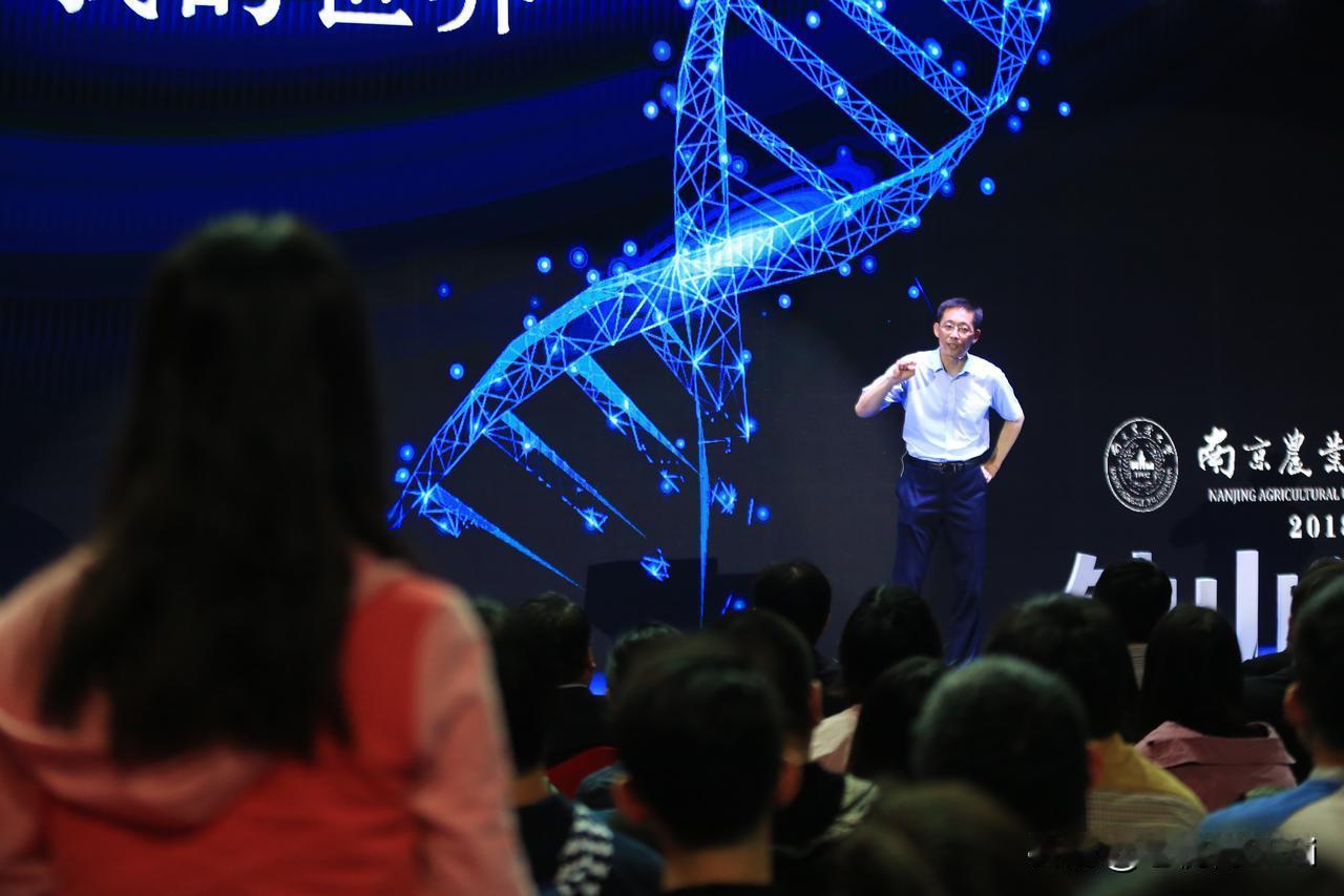 超国民待遇当休矣，教育当回归自信与本心
 
当下，一些高校为追求所谓“国际化排名