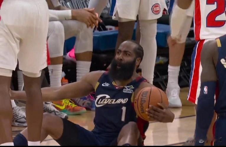 老登连爆！NBA季后赛，骑士扳平大比分，哈登24分+11助+4断+1帽，14中5