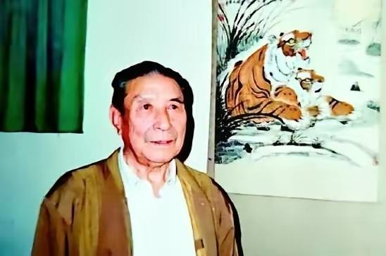 1939年，一地主将300名八路军接到家中休养，谁曾想不久后就被2000名日军包