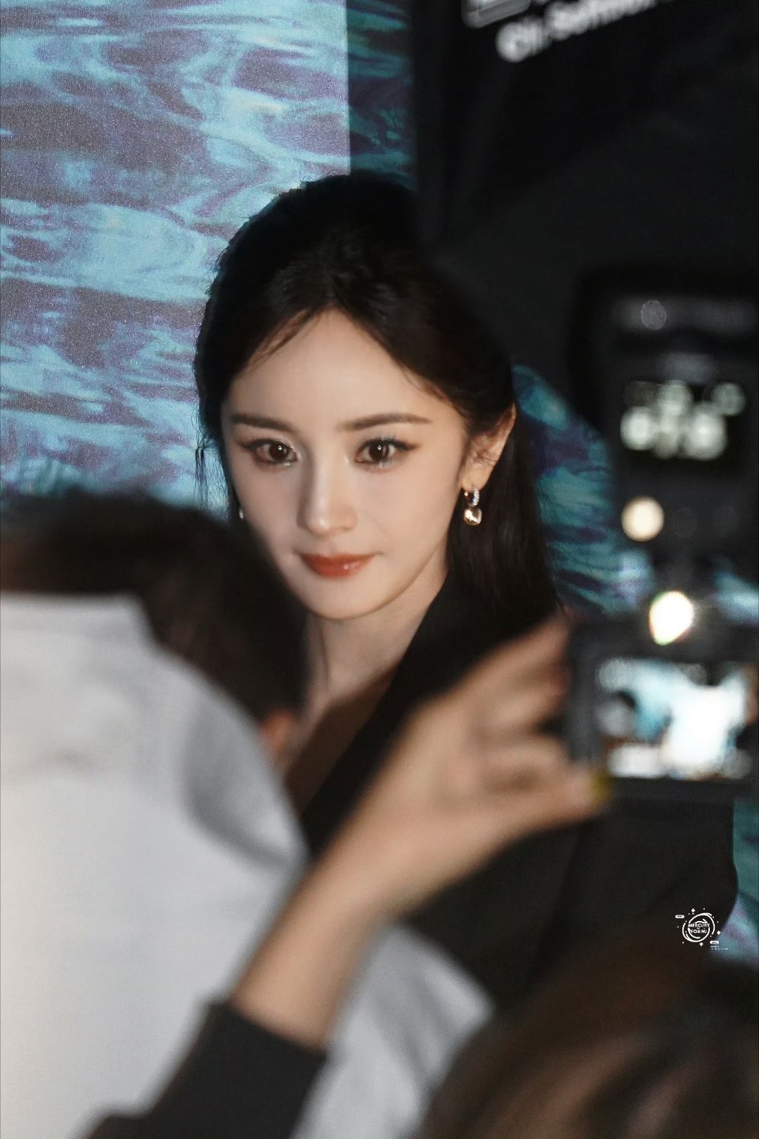 杨幂杨幂 ym杨幂哈尔滨一九四四 ym杨幂没有一顿火锅解决不了的事“我们会在合适