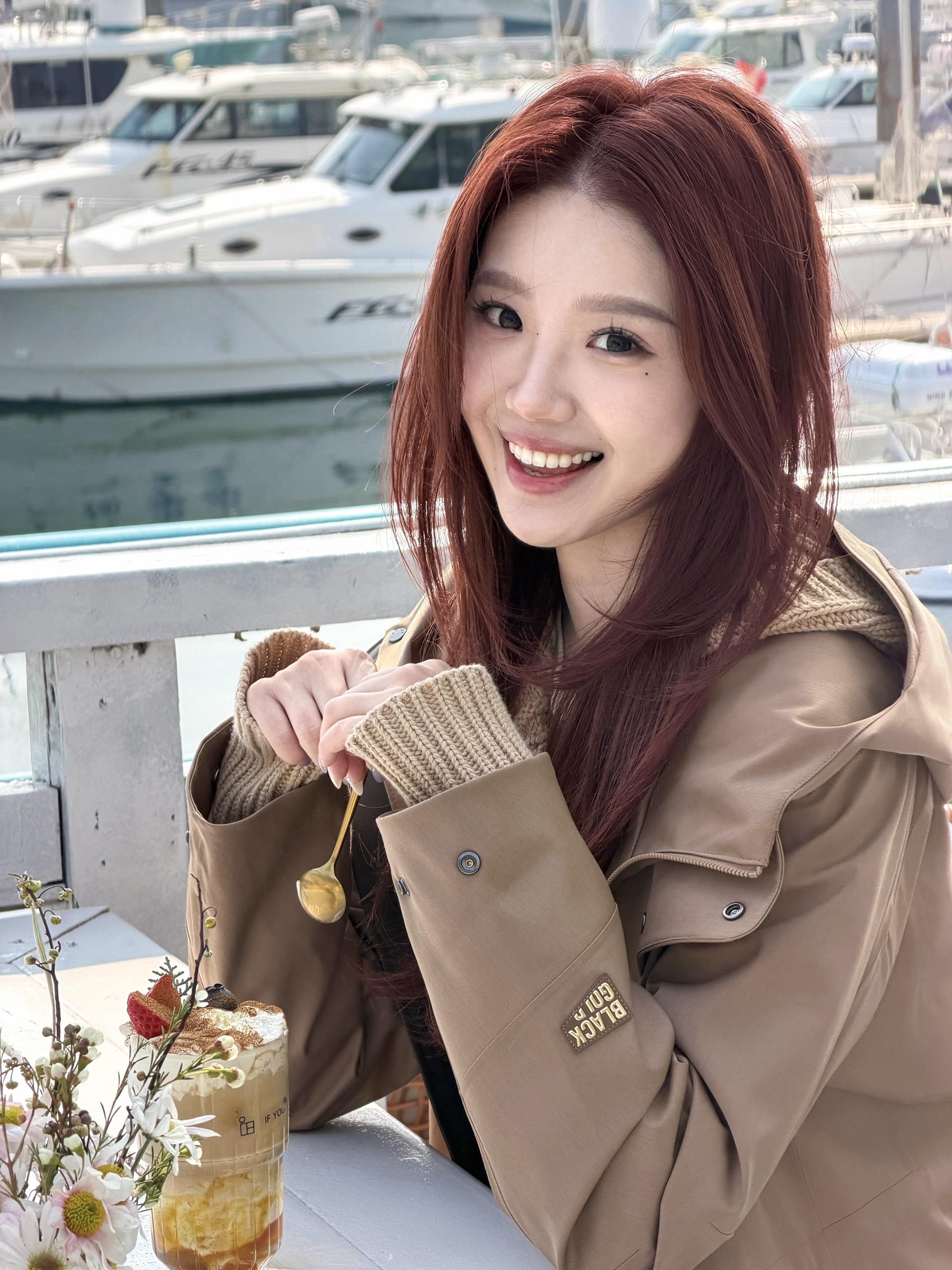 世上有很多东西可以靠努力争取 唯独拥有一位有情有义的爱人 需要一些运气