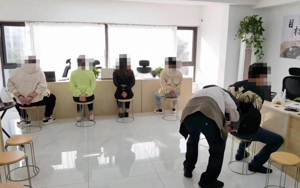 这个案例很典型，必须打击这种不良中介！中介诈骗套路：利用求职者在网上招聘平台登记
