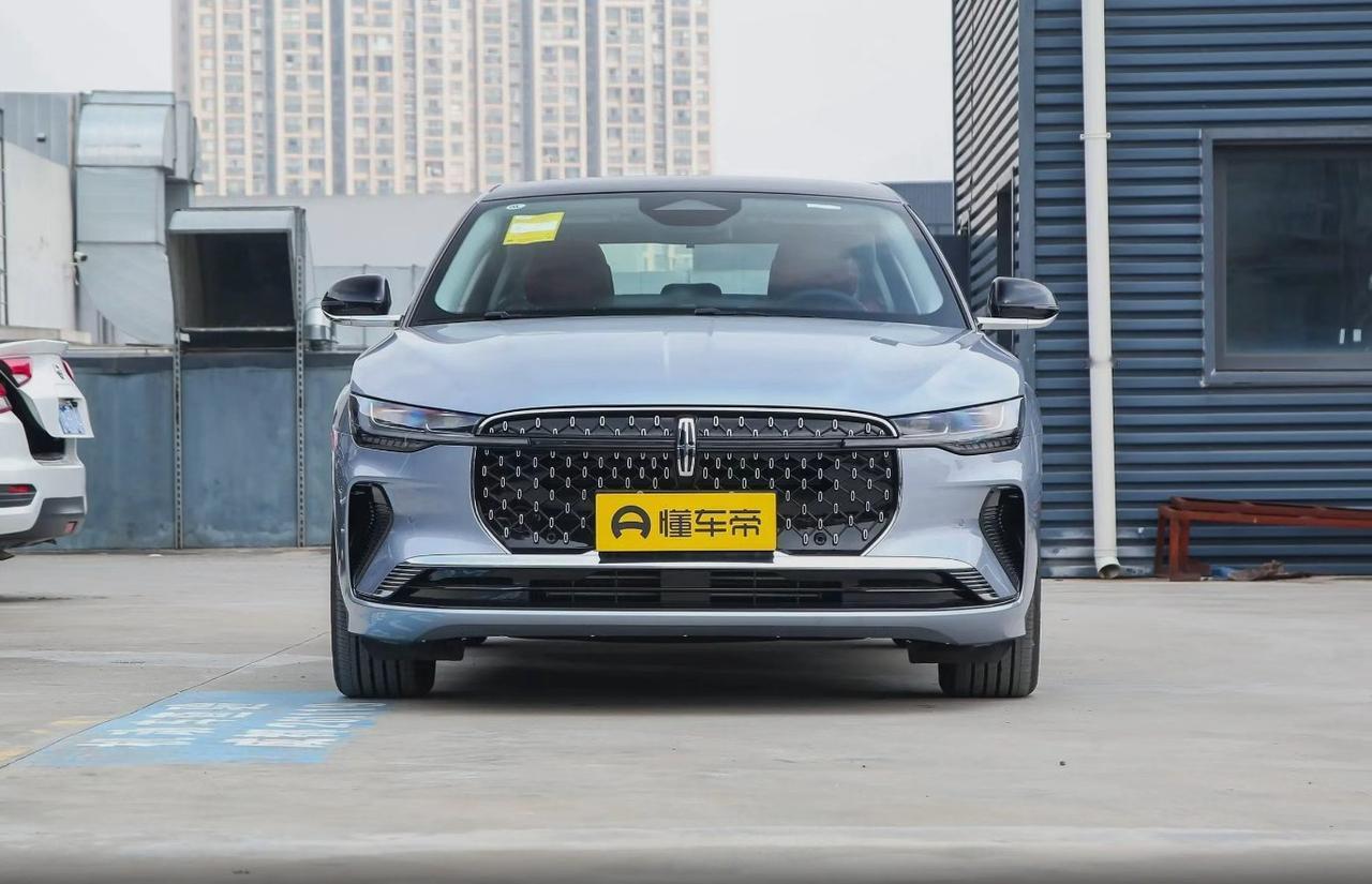 嘿，铁子们要是你想买二手林肯Z，可别一看价格便宜就急吼吼地冲上去啦！我上个月帮我