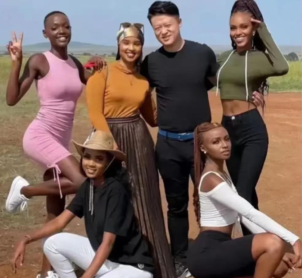 每年有几万中国人去往非洲，其中不少人去了就不愿回来，这究竟是为什么？一位肯尼亚姑