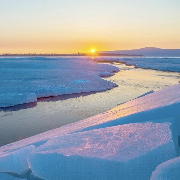 【你认可“让所有人低头的，是一个人的实力和金钱，而不是他的人品”这种说法吗】
 