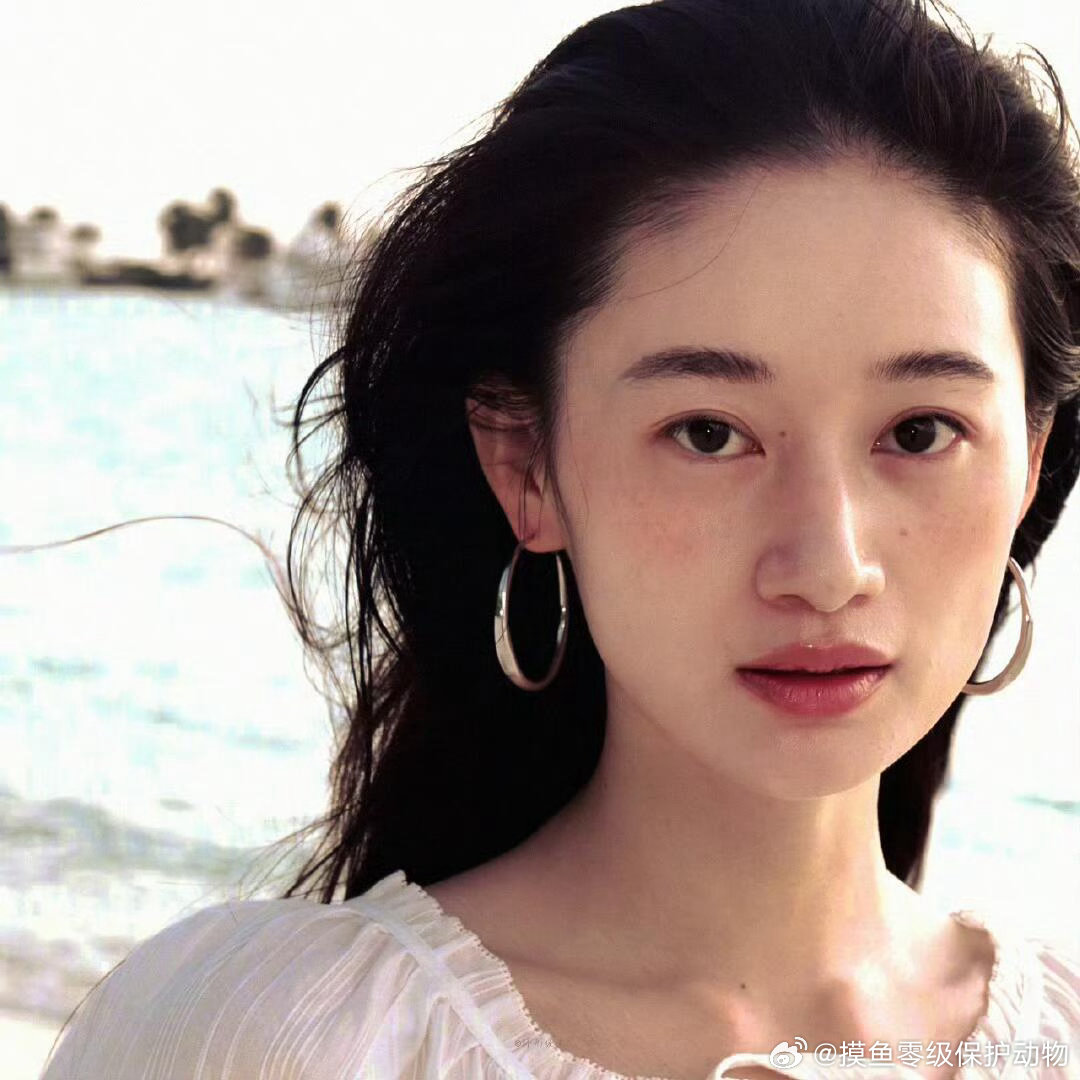 吴镇宇说郭晓婷脸上有故事了无限超越班 什么叫“脸上有故事”？就是不需要台词，光靠