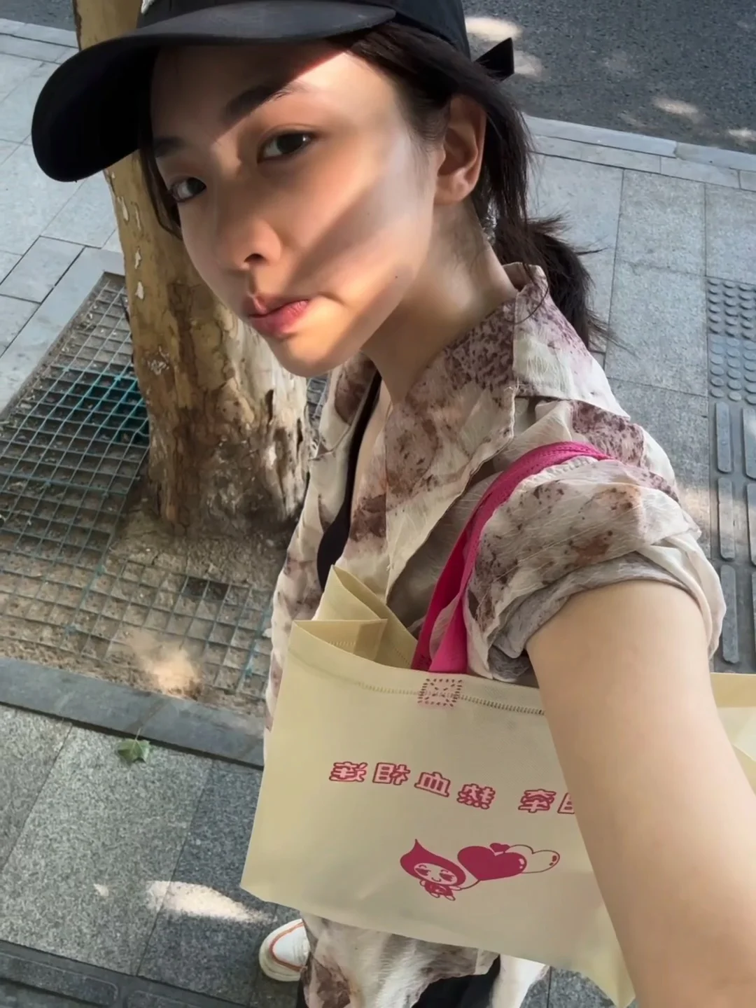 素颜晴天帅T美女