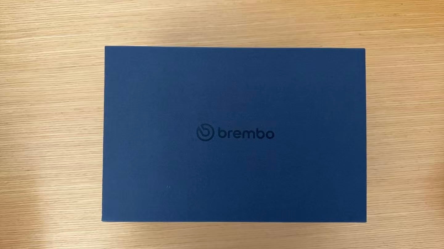 现在的月饼越来越科技感了。感谢来自Brembo的中秋礼物。 ​​​