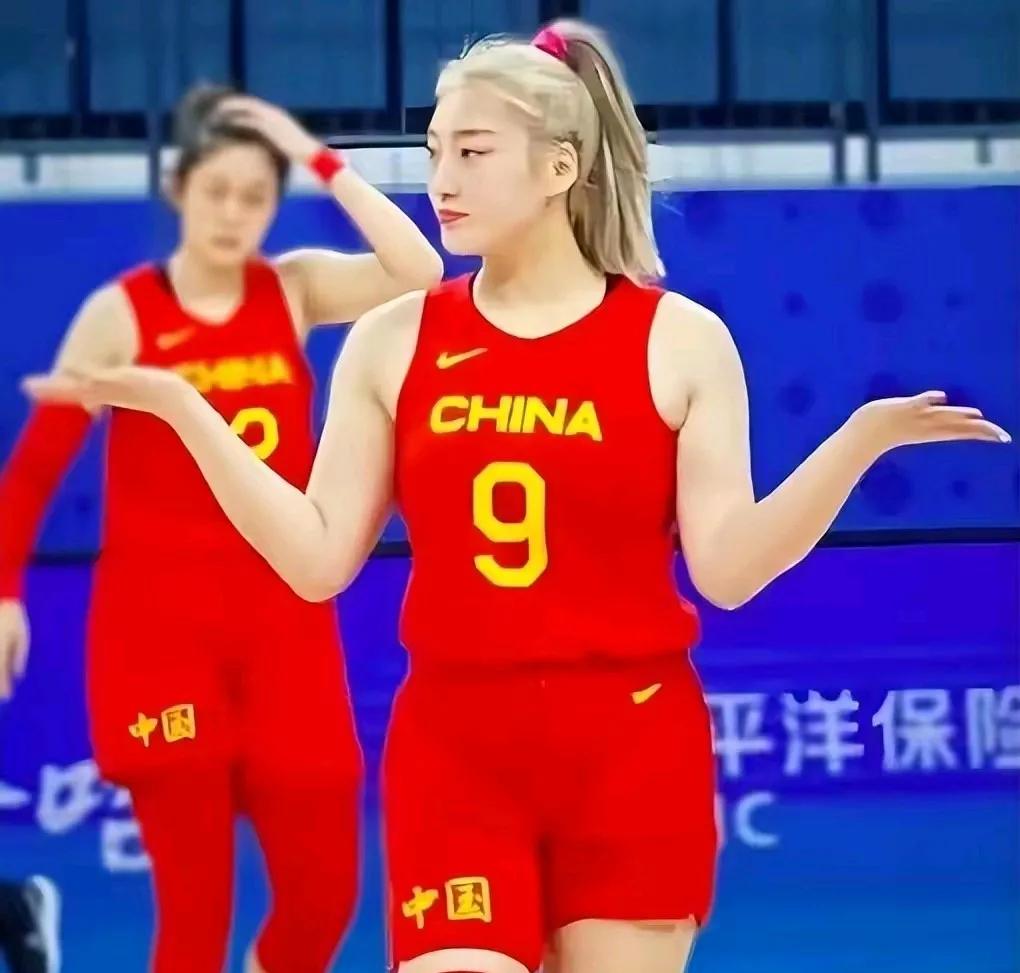 内蒙女篮第四节被逆转15分，痛失好局是主教练的错！第四节大逆转，四川全员在线，韩